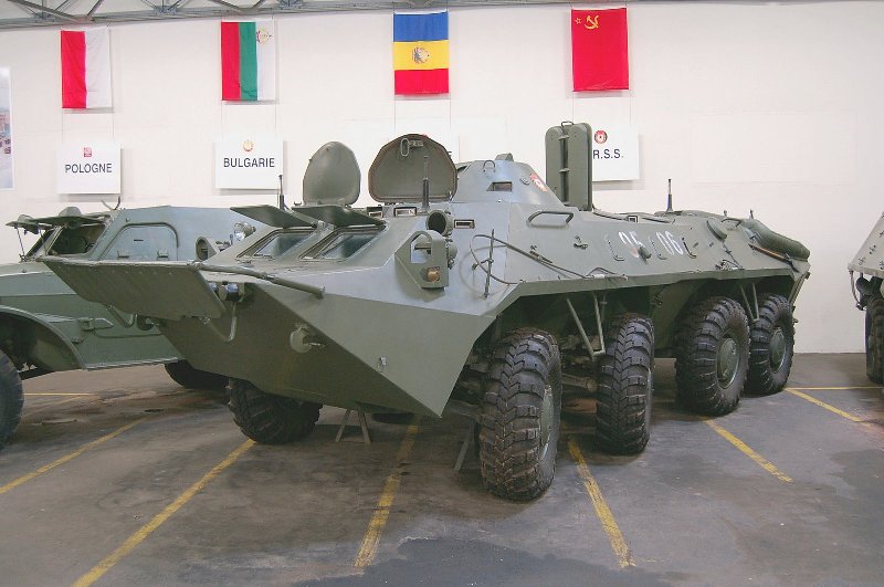 Zvezda 3557 Soviet Personnel Carrier BTR-70 APC Afghanistan 1979-1989 1:35 New!